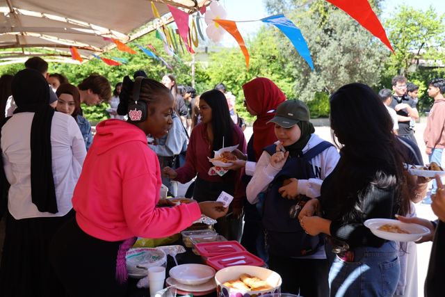 Aktivitet i Zyrës së Studentëve Ndërkombëtarë, foto 10 nga 43